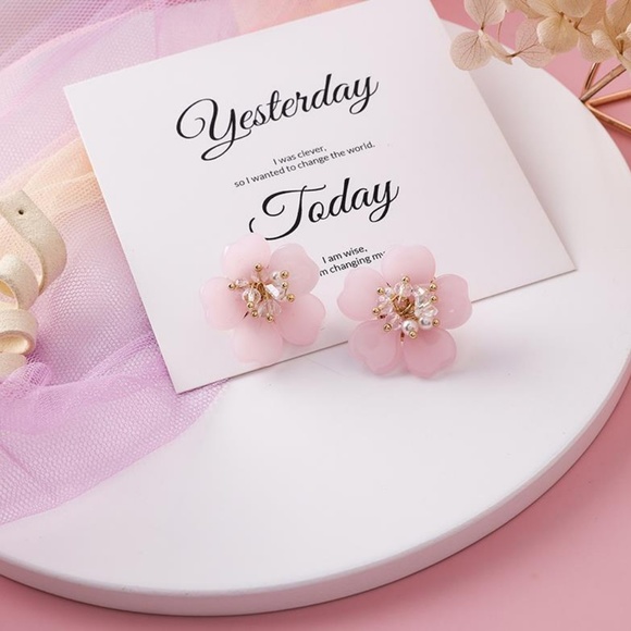 ❤️️NEW UNIQUE Flower Handmade Stud  Earrings F15 - Picture 6 of 8